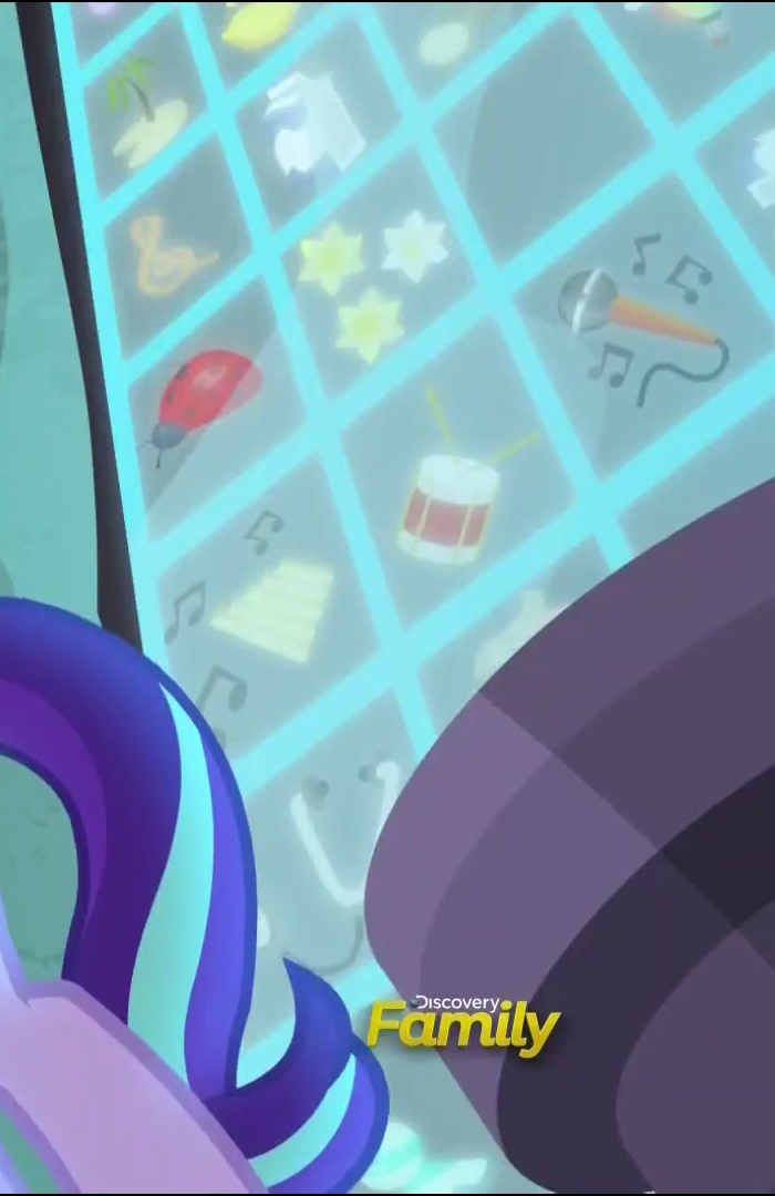 Theories on the Large Number of Cutie Marks in Starlight's 