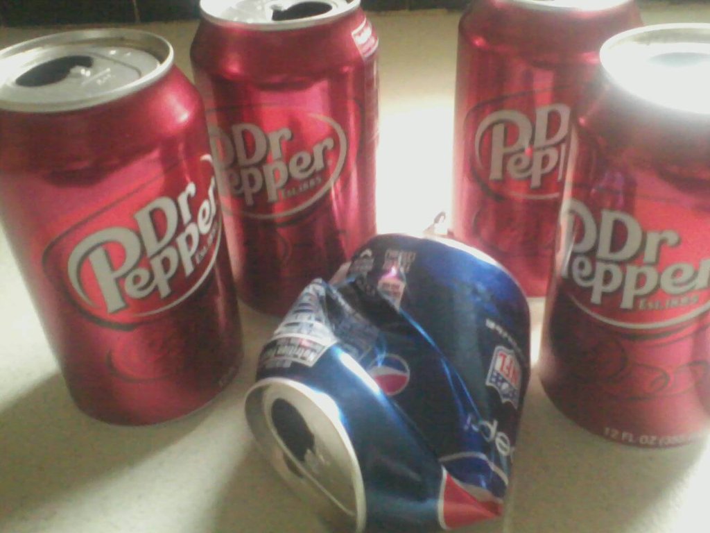Pepper состав. Пепси доктор Пеппер. Кола vs доктор Пеппер. Dr Pepper состав. Доктор Пеппер ящик.