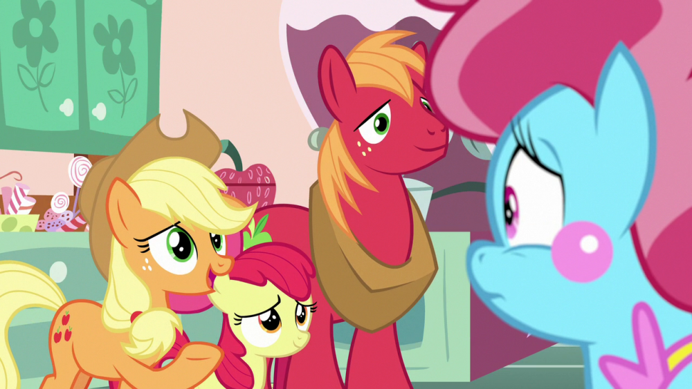 Applejack_asks_Mrs._Cake_about_Pear_Butter_S7E13.thumb.png.5d409d5775fa77b18256c6015b347003.png