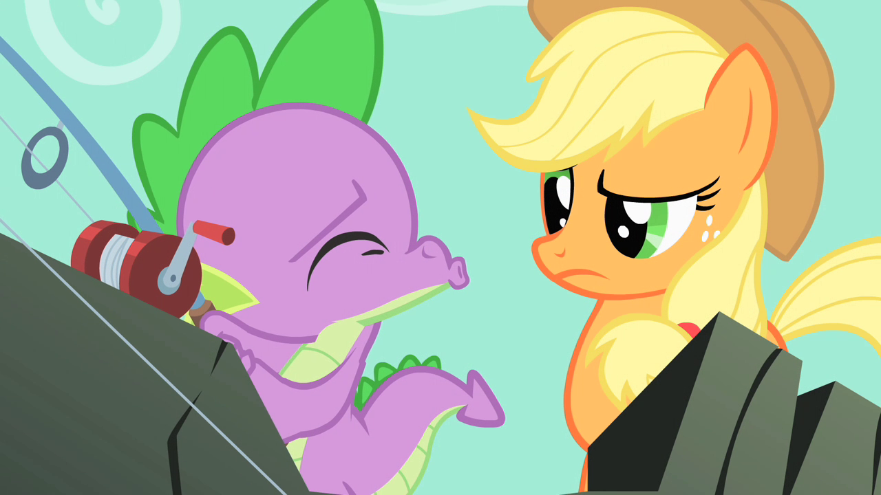 Applejack_not_sure_what_Spike_is_doing_S