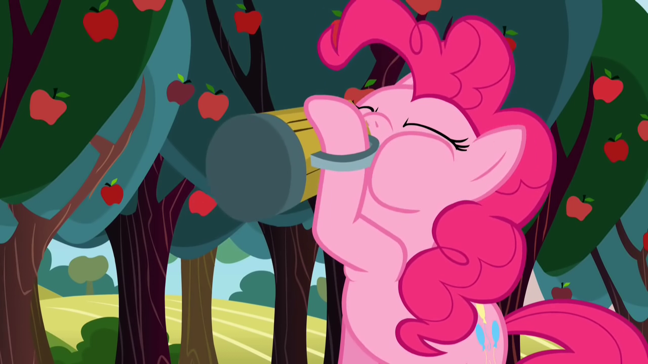 Pinkie_Pie_drinking_cider_S2E15.png