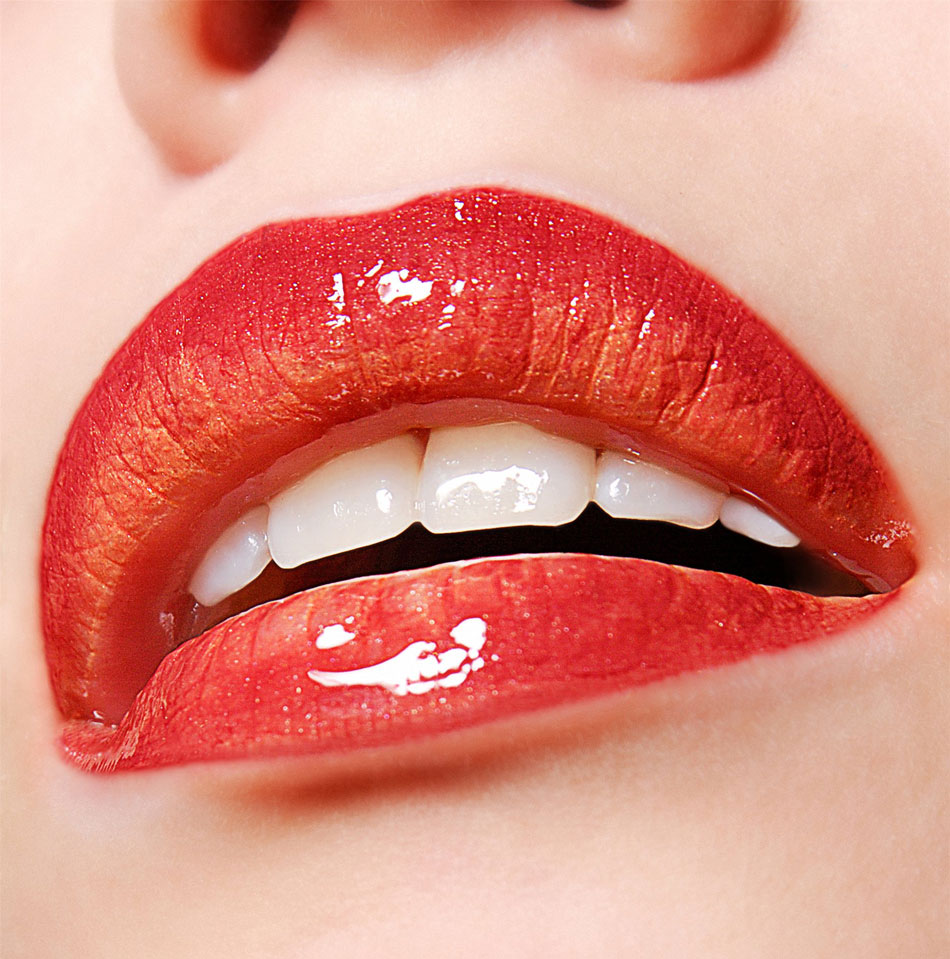 110081-makeup--red-lips-.jpg