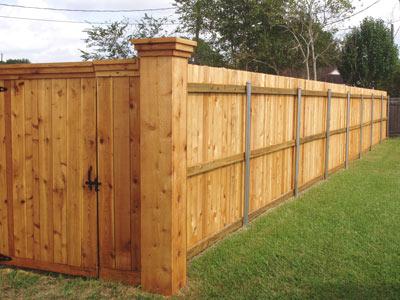 cedar-fence-column--gate%5B1%5D.jpg