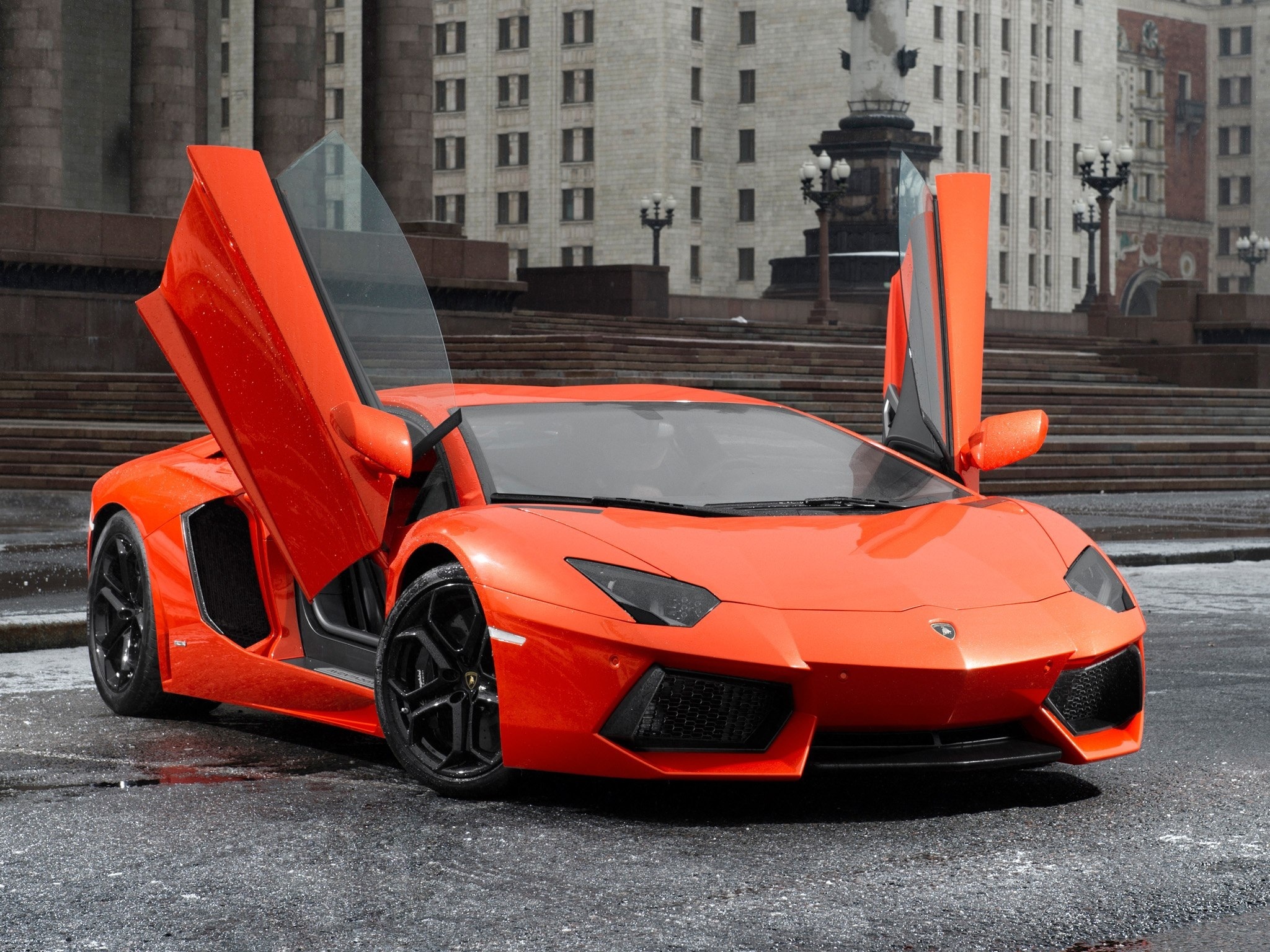 384549_Lamborghini_Aventador_red_avtomob