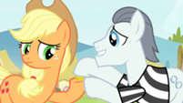 201px-Silver_Shill_giving_Applejack_his_
