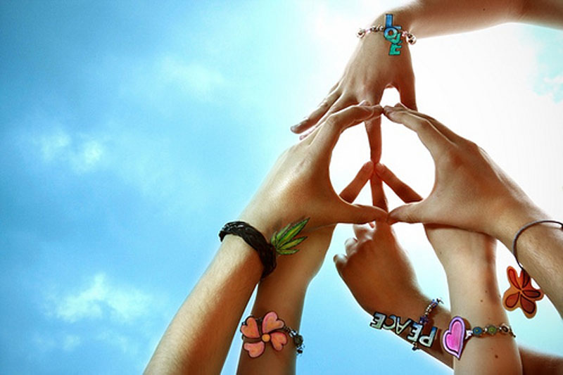 Peace-hands.jpg