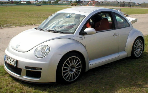 Volkswagen_New_Beetle_RSi.jpg