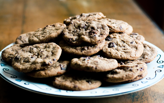 plate-of-cookies-005web.png
