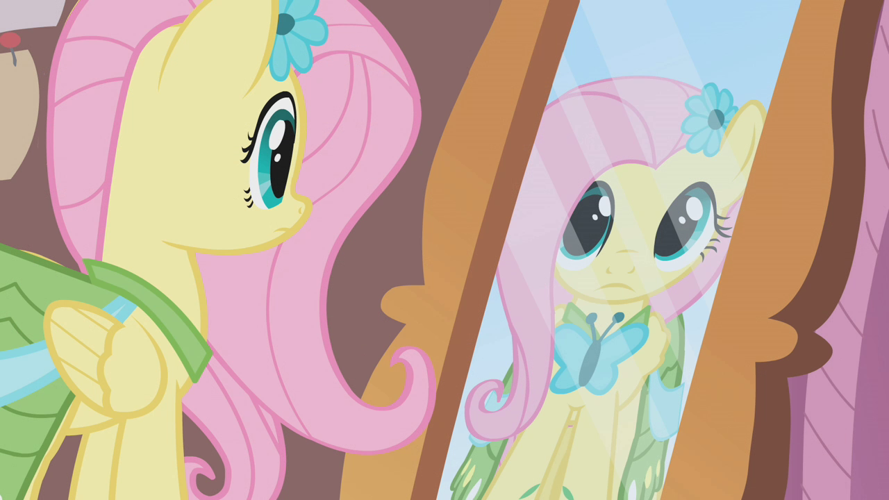 sig-3827546.Fluttershy_looks_at_herself_