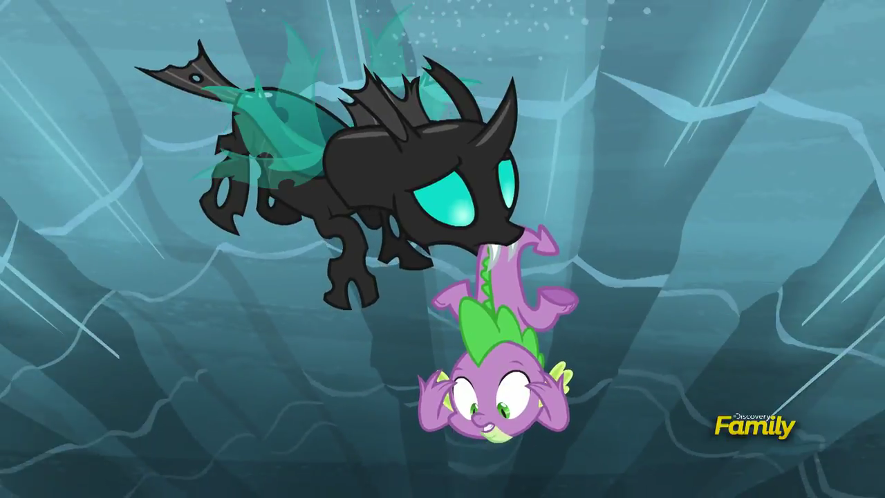 Spike_saved_by_changeling_S6E16.png