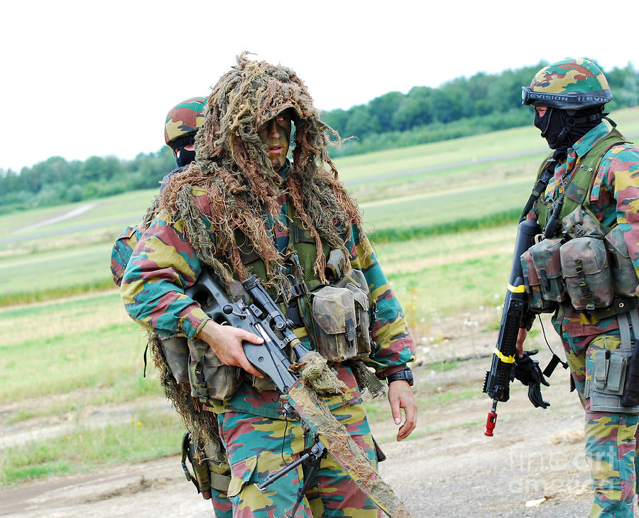 sig-4682886.a-sniper-of-the-belgian-army